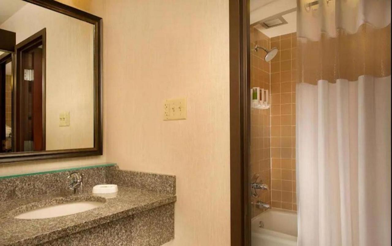 Hotel Lotus Kansas City Stadium Extérieur photo
