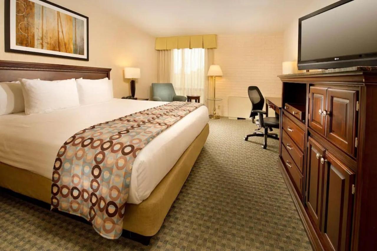 Hotel Lotus Kansas City Stadium Extérieur photo